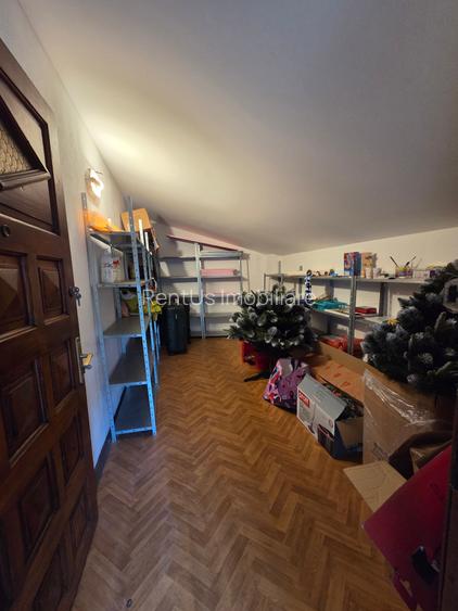 Piata Muncii/Vatra Luminoasa/Casa 6 Camere de Inchiriat/ - 24