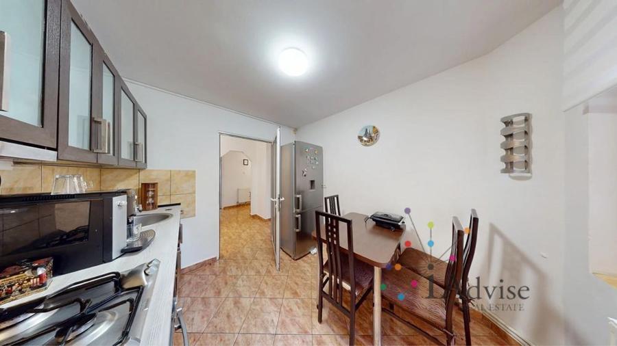 Apartament 3 camere 77 mp - 2 balcoane si 2 bai