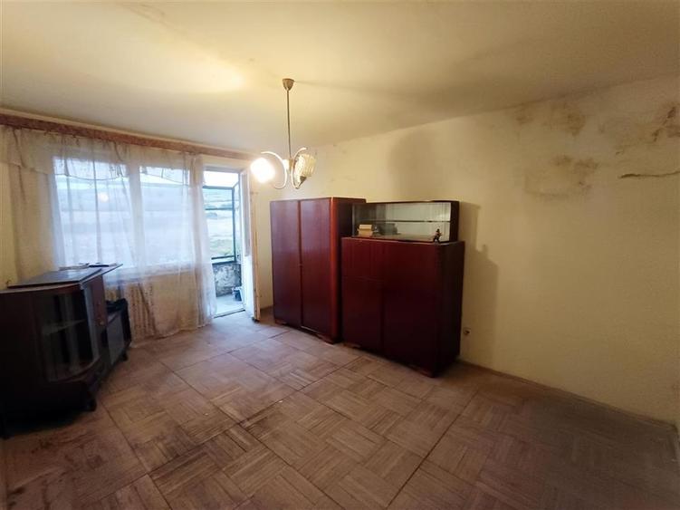Apartament 3 camere in Moldova Noua
