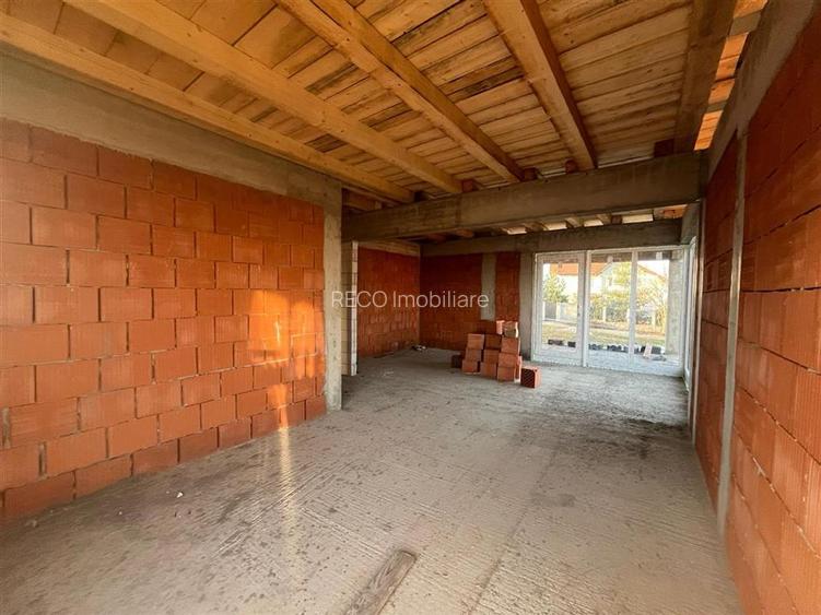 RECO Casa plan parter cu 3 dormitoare-la rosu- Paleu - 16