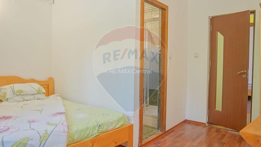 Casă de vacanță cu 9 camere de vânzare Moieciu de Jos - 7