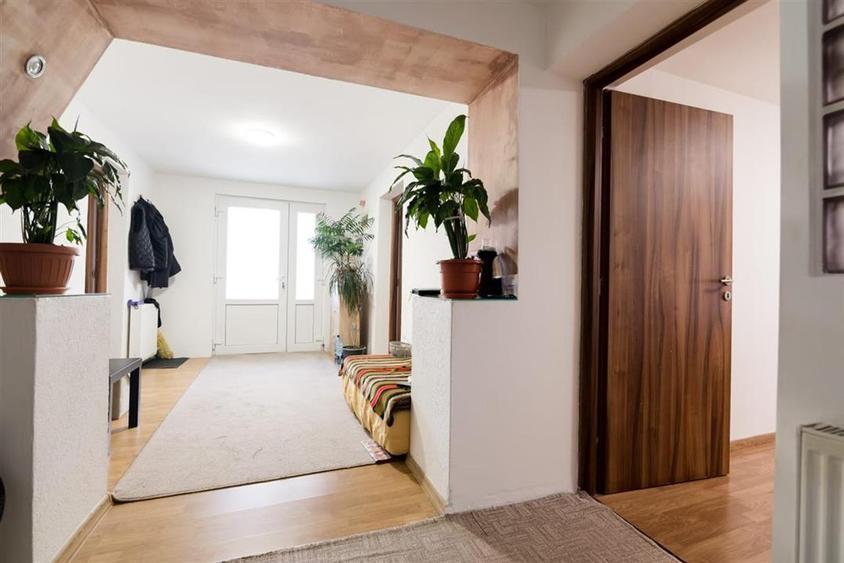 RECO Imobiliare | Casa P+E, 916 mp teren, front 25 ml – Iorga, zona Garii
