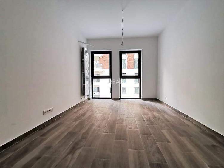 Vanzare apartament 3 camere Moghioros Park Residence, etaj 1, parcare - 6