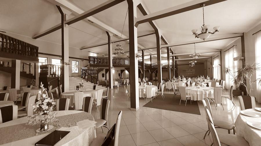 Afacere/Restaurant -Salon evenimente capacitate 600 persoane