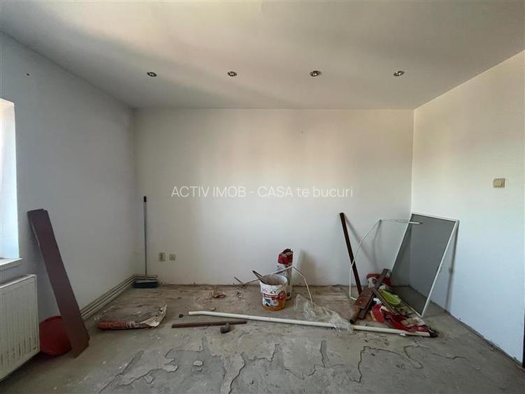 Lugoj, Apartament 3 Cam., 84 Mp., Semidecomandat, et.6, Central Blocul Postei - 16