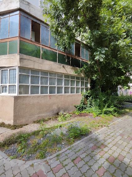 Apartament 5 camere ,parter