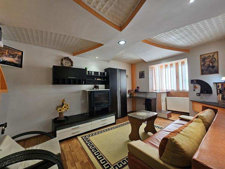 Apartament 2 camere, decomandat, etaj 2