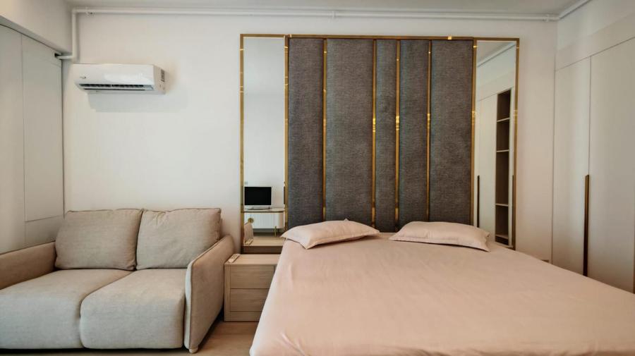 Studio spatios cu balcon mare si vedere laterala la mare in Tomis Vila