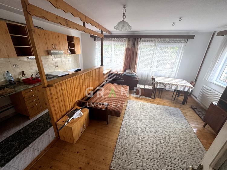 Casa 4 camere | 4 bai | 2 bucatarii | GARAJ | zona Semicentrala/Paris