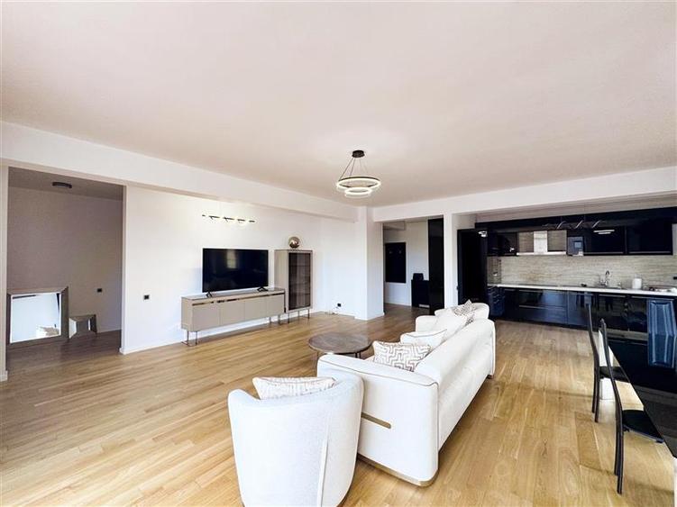 Apartament de vanzare 3 camere Herastrau Nordului