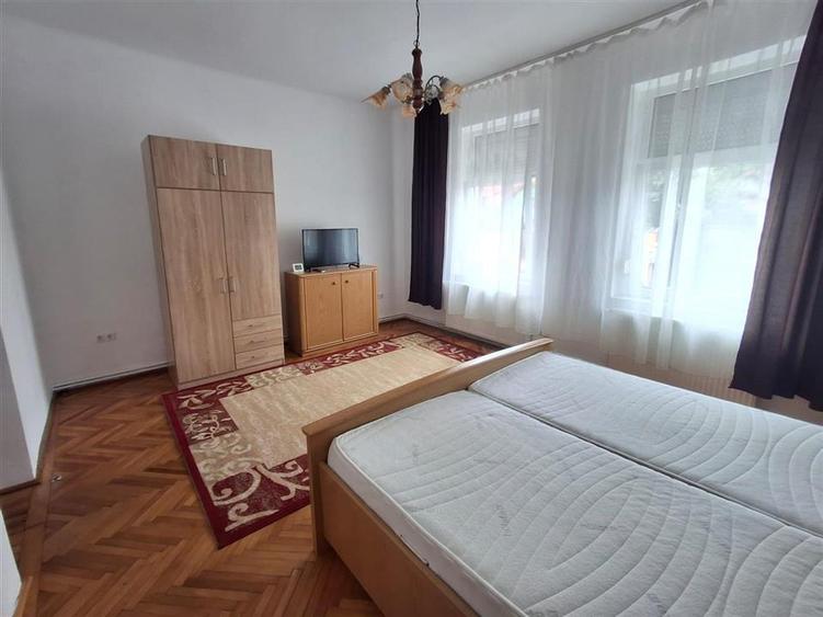 Garsoniera la casa zona Piata Cluj