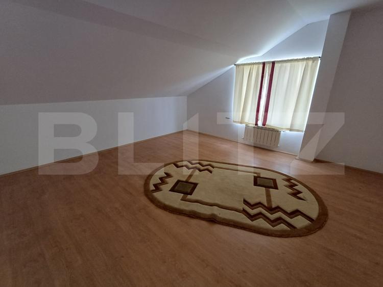 Casă cu 9 camere, mobilată și utilată, 396 mp, Suceava