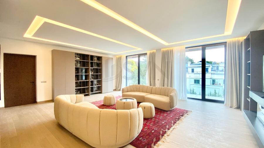 REA1029006 Apartament 5 camere I 241 mp utili I 2 locuri de parcare I Kiseleff