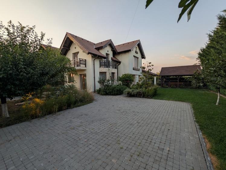 Vând casă individuală 4 camere, 160 mp utili - 2
