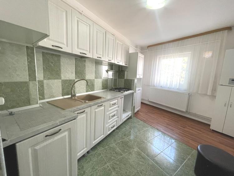 Apartament de vânzare | 2 camere | decomandat | Etaj 1 | zona Cetate - Mercur