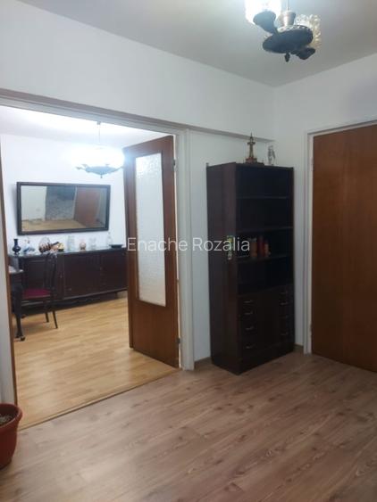 Ofer spre inchiriere ap 3 camere, vizavi de Plaza Romania, STB in fata blocului - 8