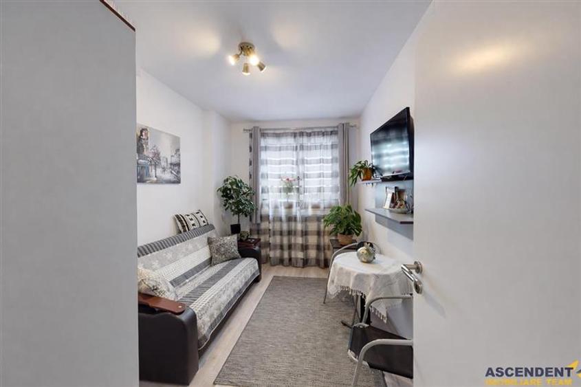 Pe 2 niveluri, Penthouse modern la bulevard, parcare, boxa, Tractorul Nou, Braso