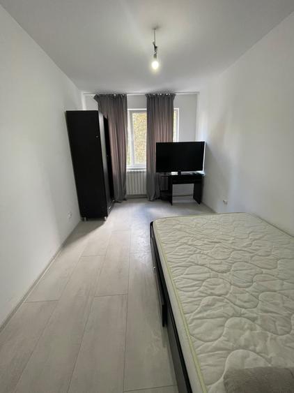 Apartament cu 2 camere decomandat, etaj 2/10, zona Alexandru cel Bun
