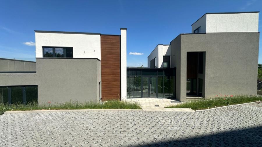 Cladire 650 mp utili | Capacitate 25+ parcari | Zorilor