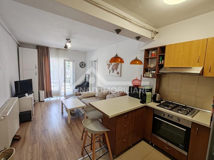 Apartament cu 2 camere, 2 balcoane, parcare, Zorilor Str.Mircea Eliade