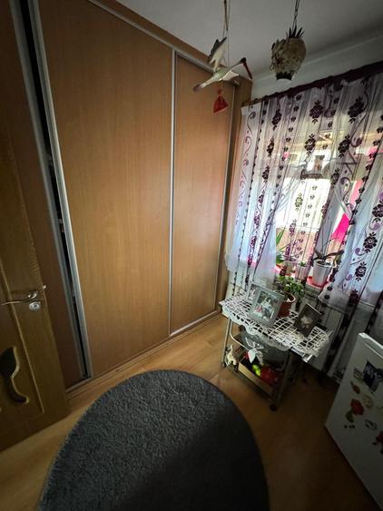 Apartament 4 camere decomandat CET