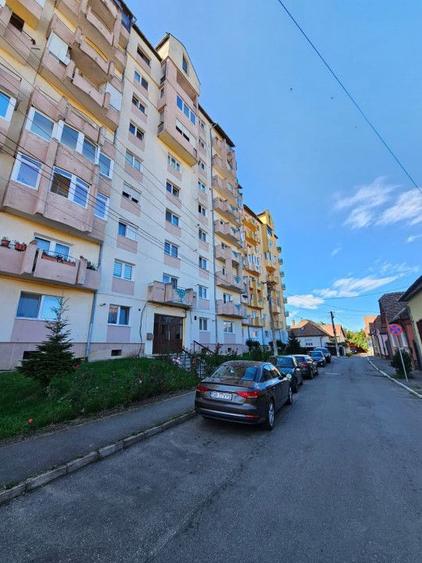Apartament 3 camere 72 mp utili, lift, zona Terezian 0% Comision