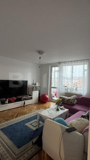 Apartament cu 4 camere,zona Progresul