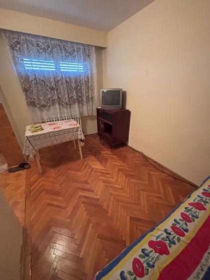 Apartament cu 3 camere de vanzare in Cugir