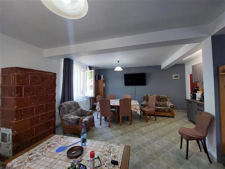 Oportunitate de investitie! Casa la munte, Remeti, Valea Iadului! 2 case disponb