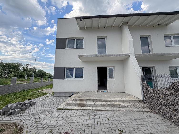 Casa Tip Duplex Cristian Intabulata Cu Toate Utilitatile