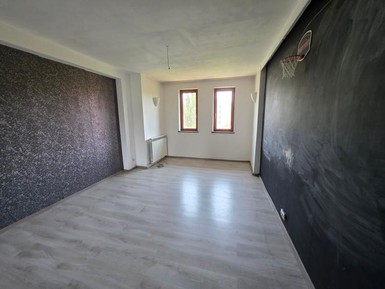 Apartament 4 camere decomandate Ateneul Roman, zona pietonala 100mp