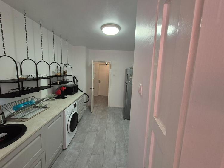 DELFINARIU-FALEZA NORD 3 CAMERE MOBILAT, UTILAT, CENTRALA GAZ 600 EURO