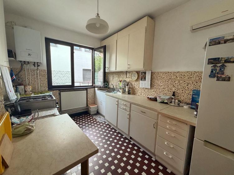 Apartament in vila - Casa interbelica - retrasa de la strada - 7