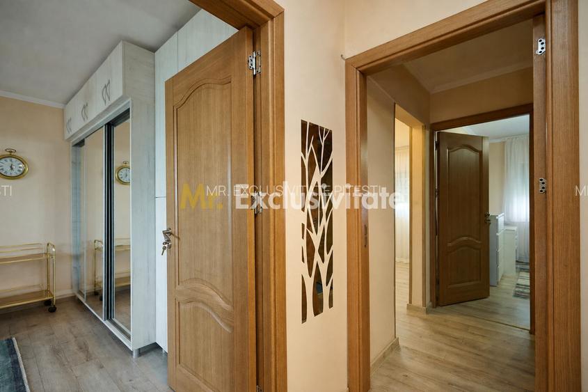 Apartament cu 3 camere, 2 băi și balcon închis | Exercițiu