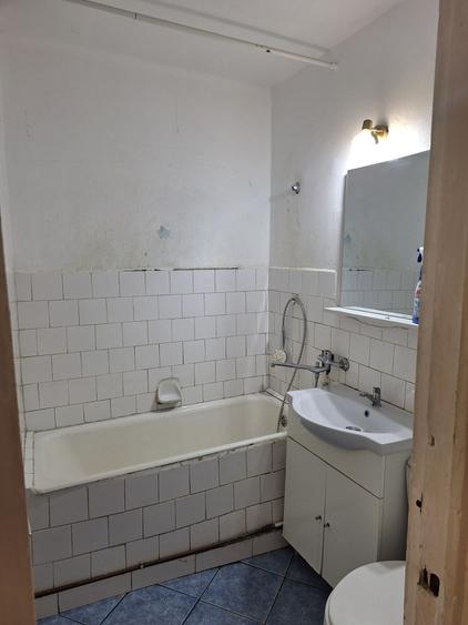 Apartament cu 2 camere, etajul 3/4, zona Tatarasi