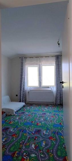 Apartament cu 4 camere in apropiere de aeroport.