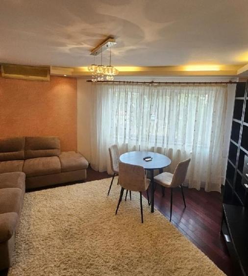 Inchiriez apartament 3 camere, 2 bai ,zona BisericabS.A.Andrei