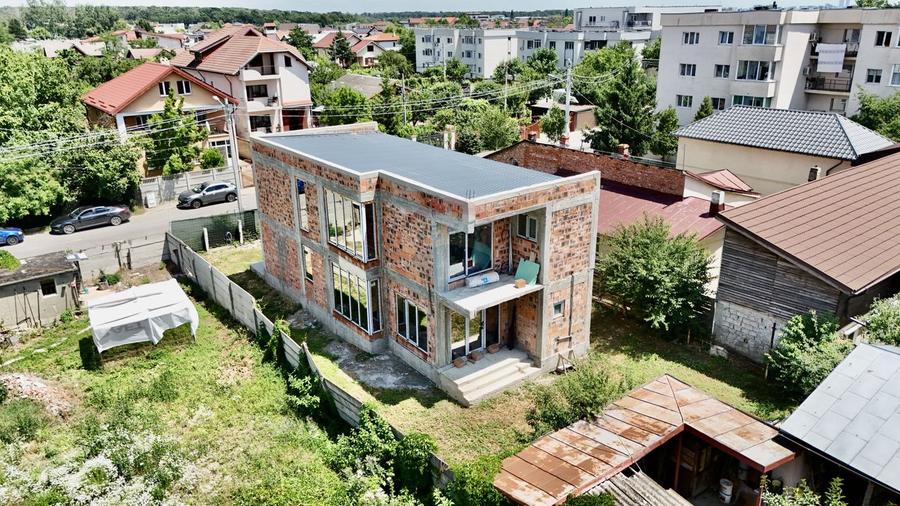 Casă la rosu P+1 de vânzare în Chitila | 5 camere | 400 mp teren