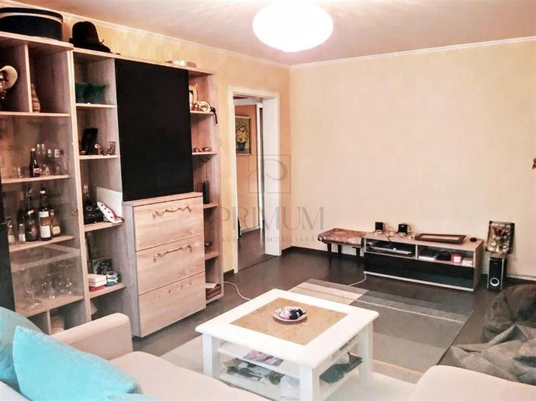 LIPOVEI - DECOMANDAT - 3 CAM - ETAJ 2 - CENTRALA PROPRIE - BOXA - ZONA LINISTITA