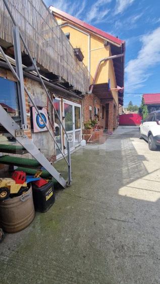 Casa 5 camere, Sacele , panouri solare 6kw,  terasa , 835 mp teren - 10