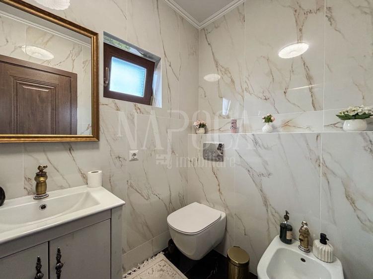 Casa 4 camere de vanzare in Floresti