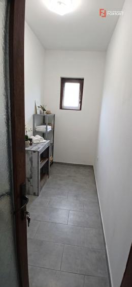 Casa individuala cu 6 camere Parter + 1 Etaj in Comlosu Mare