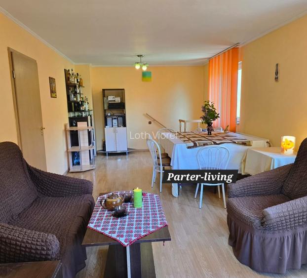Proprietar, vând casă P+M, loc. Boș, jud. Hunedoara, 8km de Castelul Corvinilor
