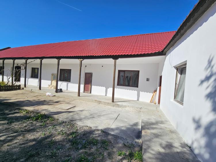 Casă individuală, 6 camere, teren generos, Sânandrei - central, comision 0%