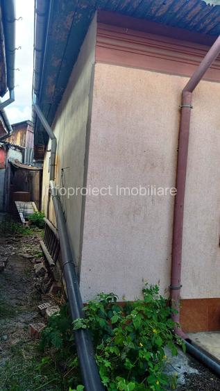 Casă cărămidă stare bună, utilități, garaj, beci, teren 540 mp, zonă fără trafic - 16