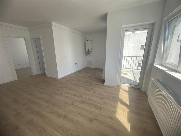 Apartament nou 4 camere 2 bai balcon si parcare pe Doamna Stanca