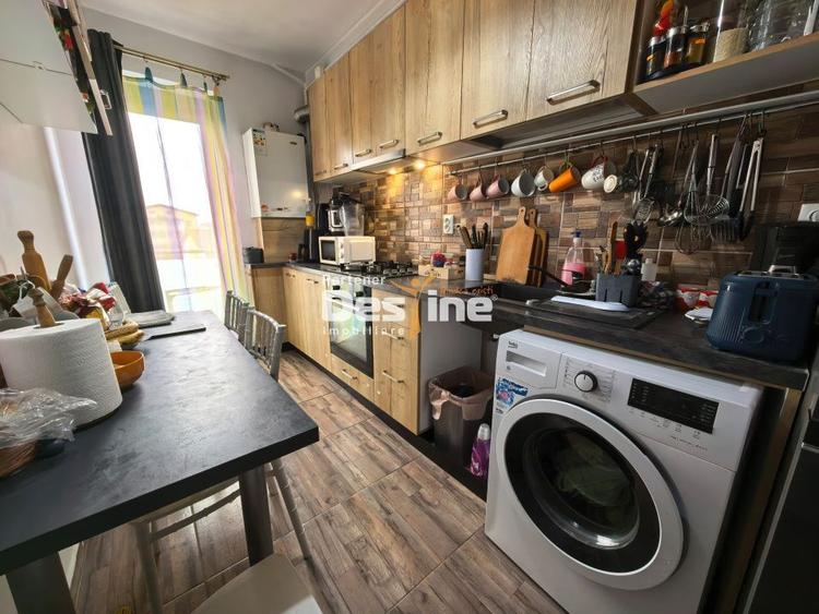 Apartament 2 camere decomandat 49 mp + balcon