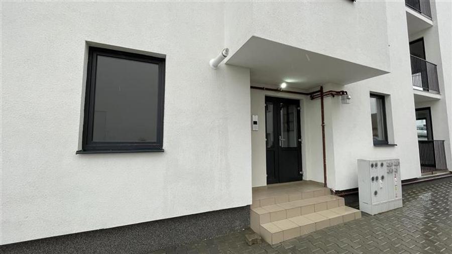 Apartament cu 3 camere la stadiul semifinisat cu loc de parcare inclus, in Crist