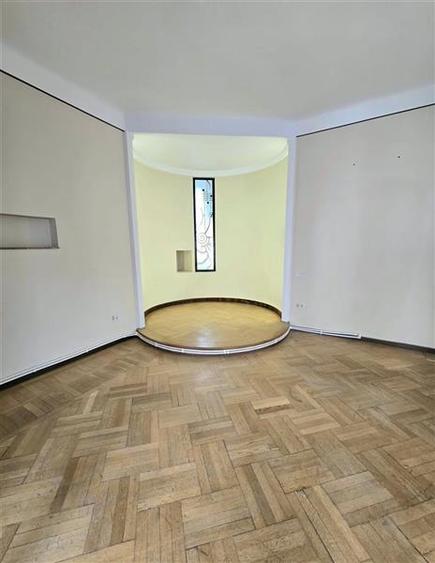 Eleganta interbelica : Apartament cu 6 camere si terasa, ideal pentru birouri sa