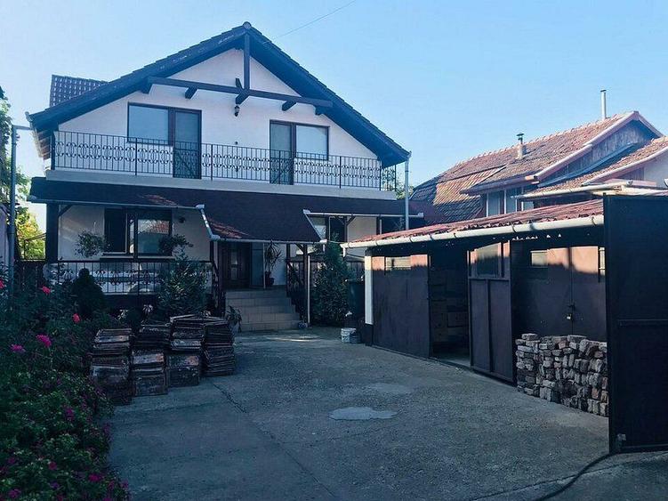 De vanzare casa D+P+M situat in Aradul nou, avand curte proprie